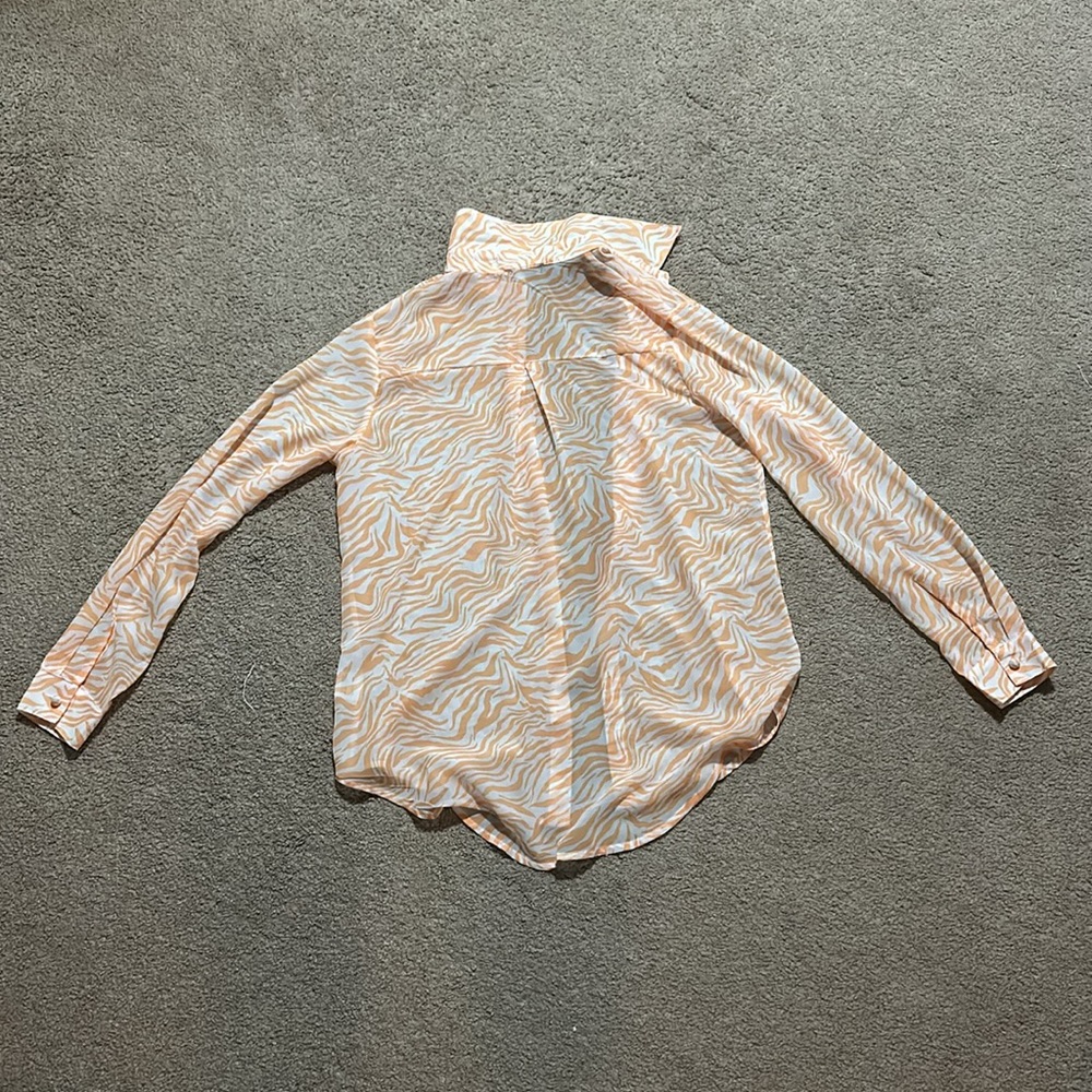 Princess Polly Button down!